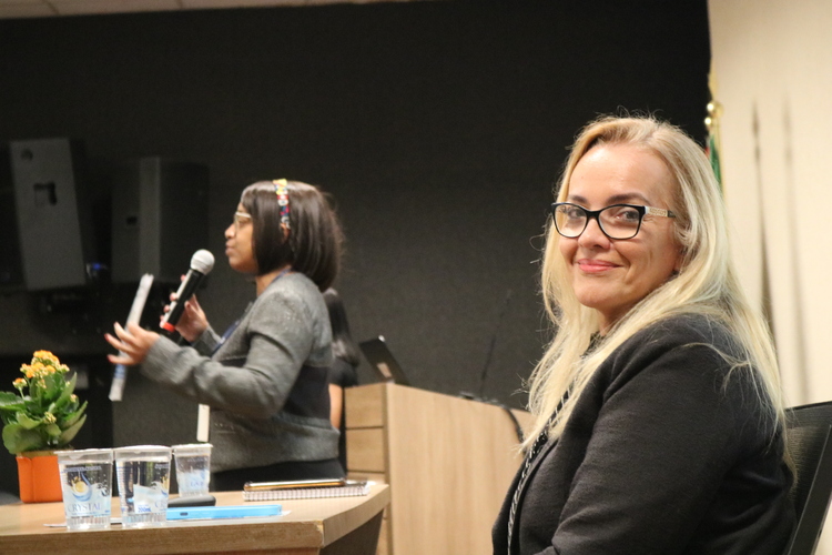 Dr.ª Simone Henrique e Dr.ª Cristina Sleiman.