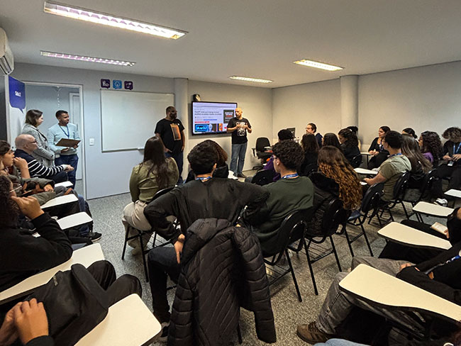 Aprendizes se reúnem para palestras promovidas pelo Assunção durante a Saber Week
