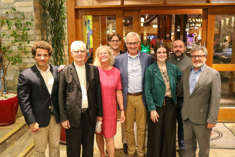 Tobias Noé, Cardeal Dom Odilo Scherer, Susanne Noé, Nicolas Noé, Peter Noé, Prof.ª Dr.ª Karen Ambra, Pe. Rodrigo Pires e Prof. Christoph Käppler.