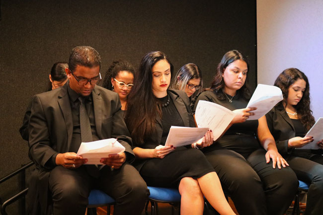 Alunos compondo o Júri.