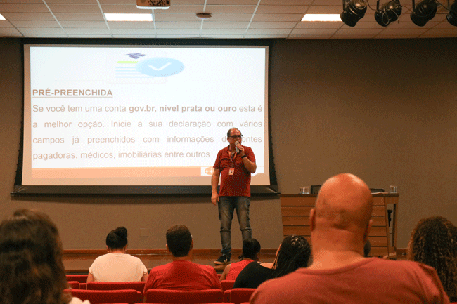 Prof. Miguel fala sobre as opções para declaração.