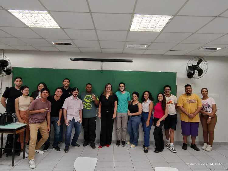 Alunos do Assunção reunidos para Monitoria