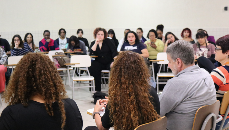 Estudantes contribuem para atualização do Plano Municipal do Livro (PMLLLB-SP) 